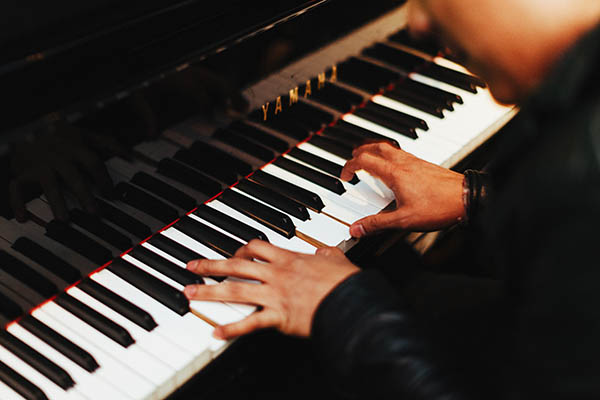 การวางนิ้วเปียโนสำคัญอย่างไร? 