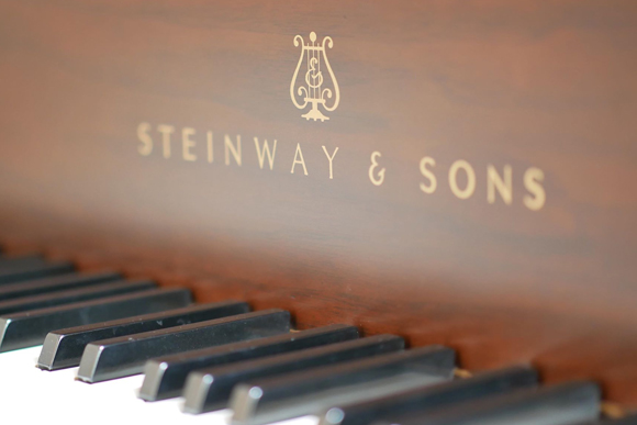 steinway and sons มือสอง