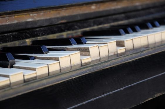 สาเหตุของเปียโนเก่า เกิดจากอะไร?