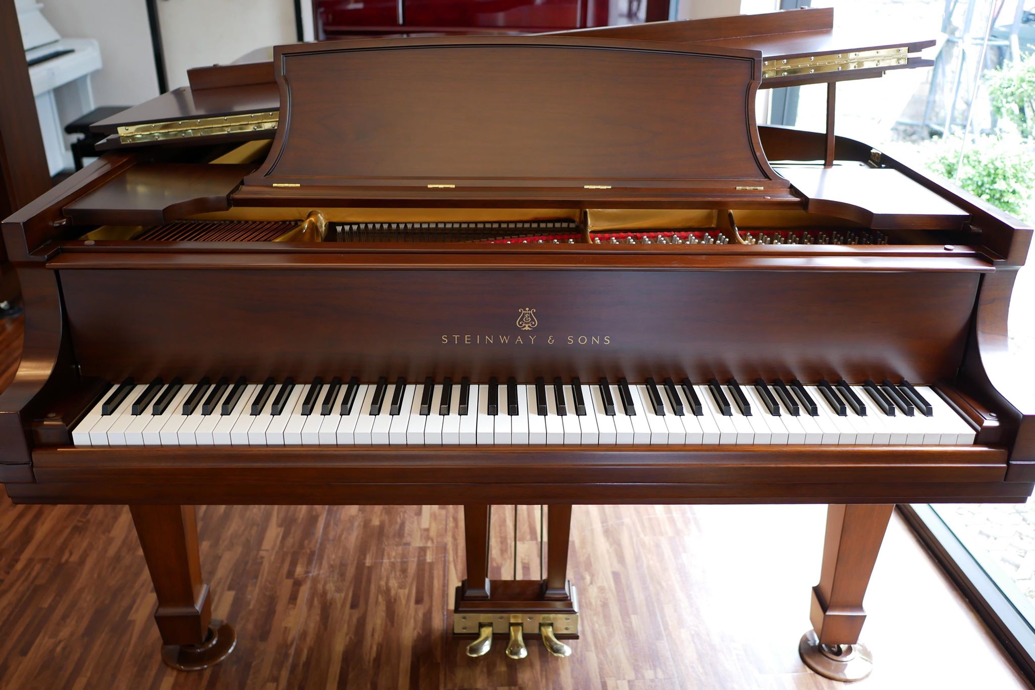 Steinway & Sons Model B | เปียโนมือสอง เปียโนนำเข้าคุณภาพ ยุโรป ญี่ปุ่น